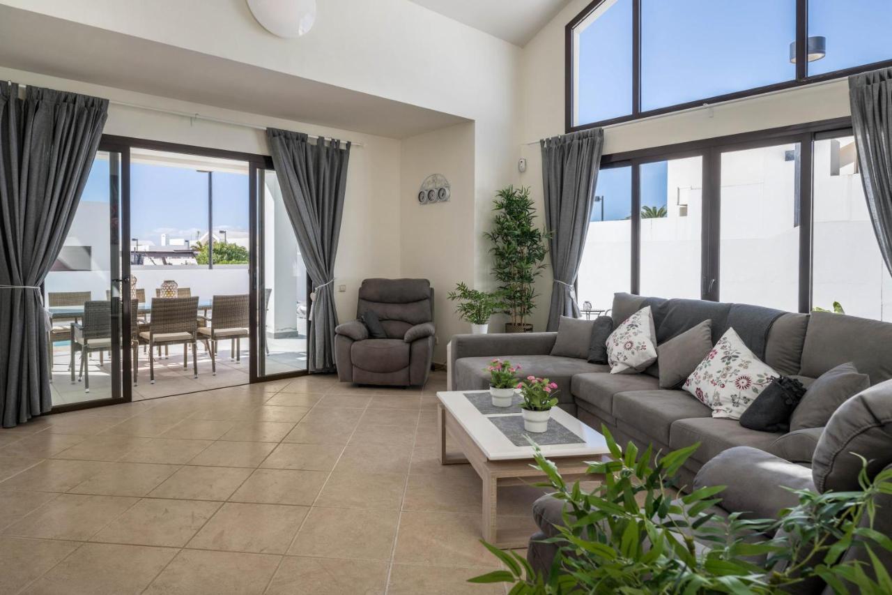 פלאיה בלנקה Casa Dubh Linn מראה חיצוני תמונה